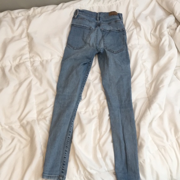 2 Pairs of Skinny Ripped Jeans (Blue and Black) - Picture 2 of 4